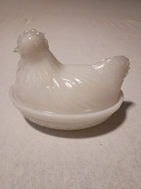 Miniature White Milk Glass Hen on Nest Dish Covered Salt Cellar Vintage Style​